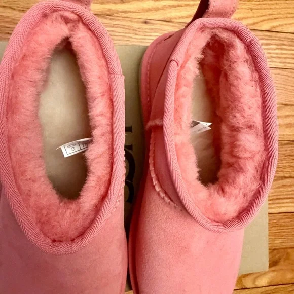NEW IN BOX UGG Classic Ultra Mini Light Pink Blossom Ankle Boot Womens US 8 - Picture 4 of 10
